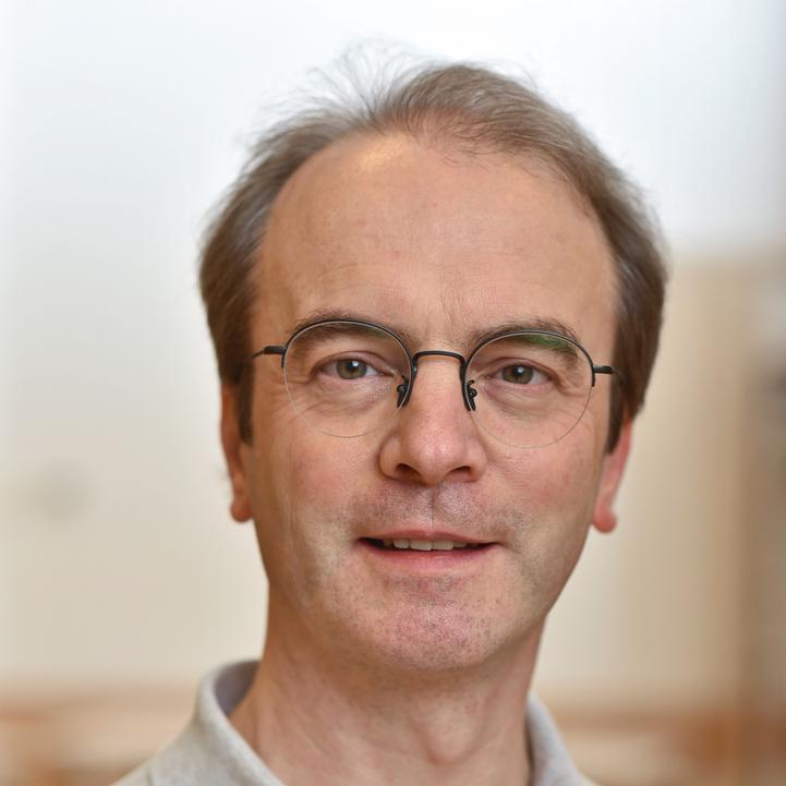 Dr. Jörn Anemüller